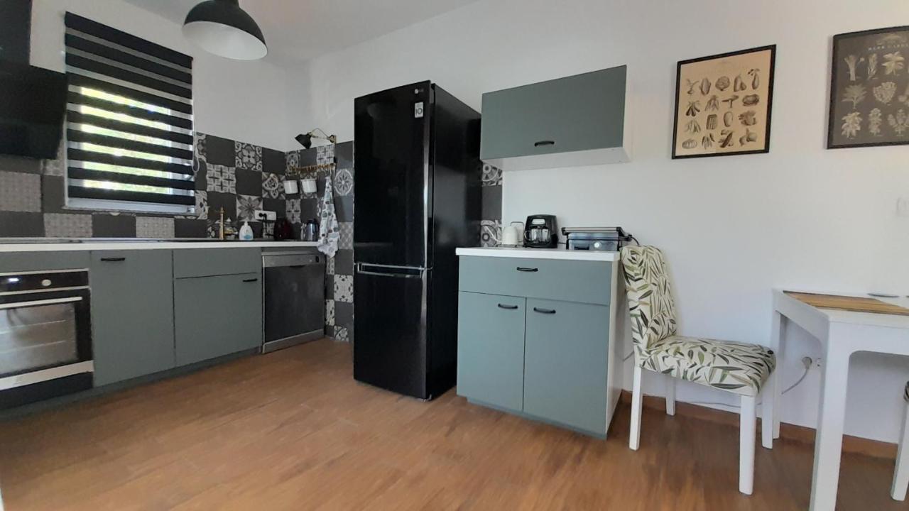 Apartments & Room Danijel Pinezići Extérieur photo